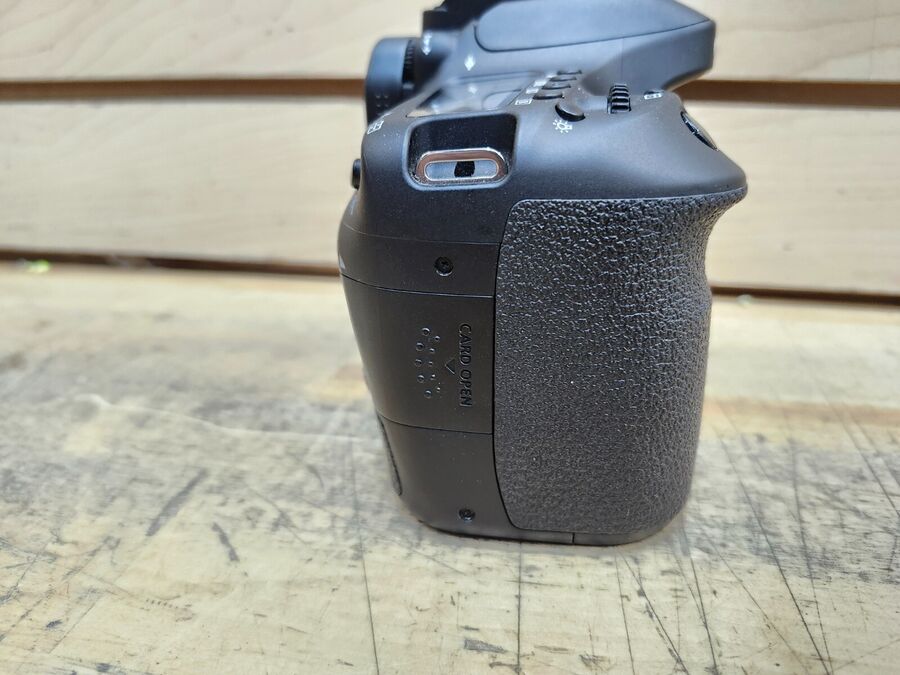 Canon EOS 80D with Canon Zoom Lens 18-55mm & 55-250mm & Accessories