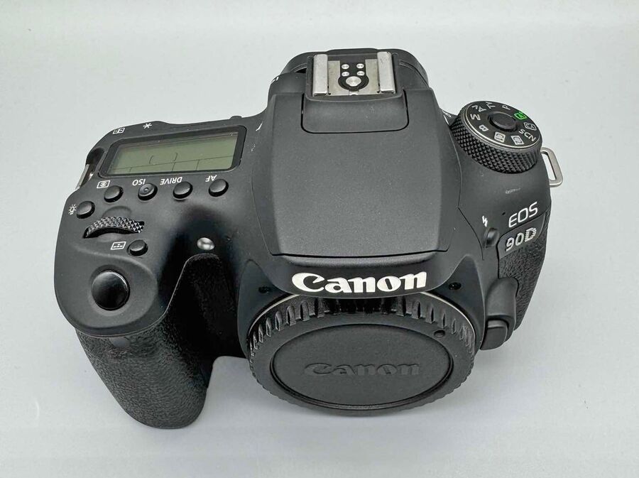 Canon EOS 90D 32.5 MP Digital SLR DSLR Camera Body - Shutter Count: 9,000